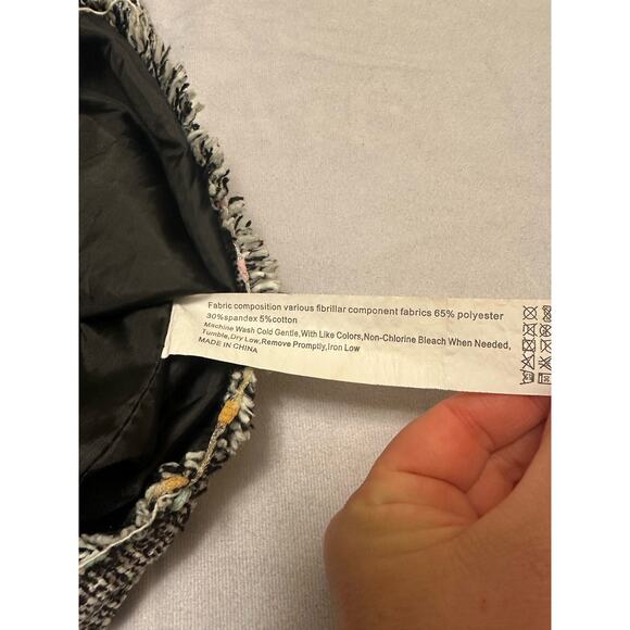 Jiffunny & Do. Woman's Straps Skirt Gray Frayed Tweed Size Small - Picture 6 of 6